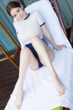 美女叼黑_HD电影完整版